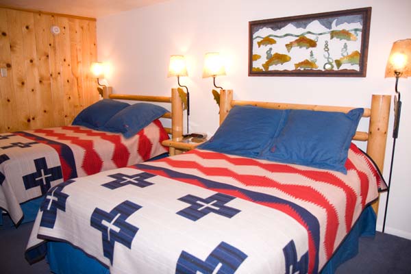 Angler Inn room